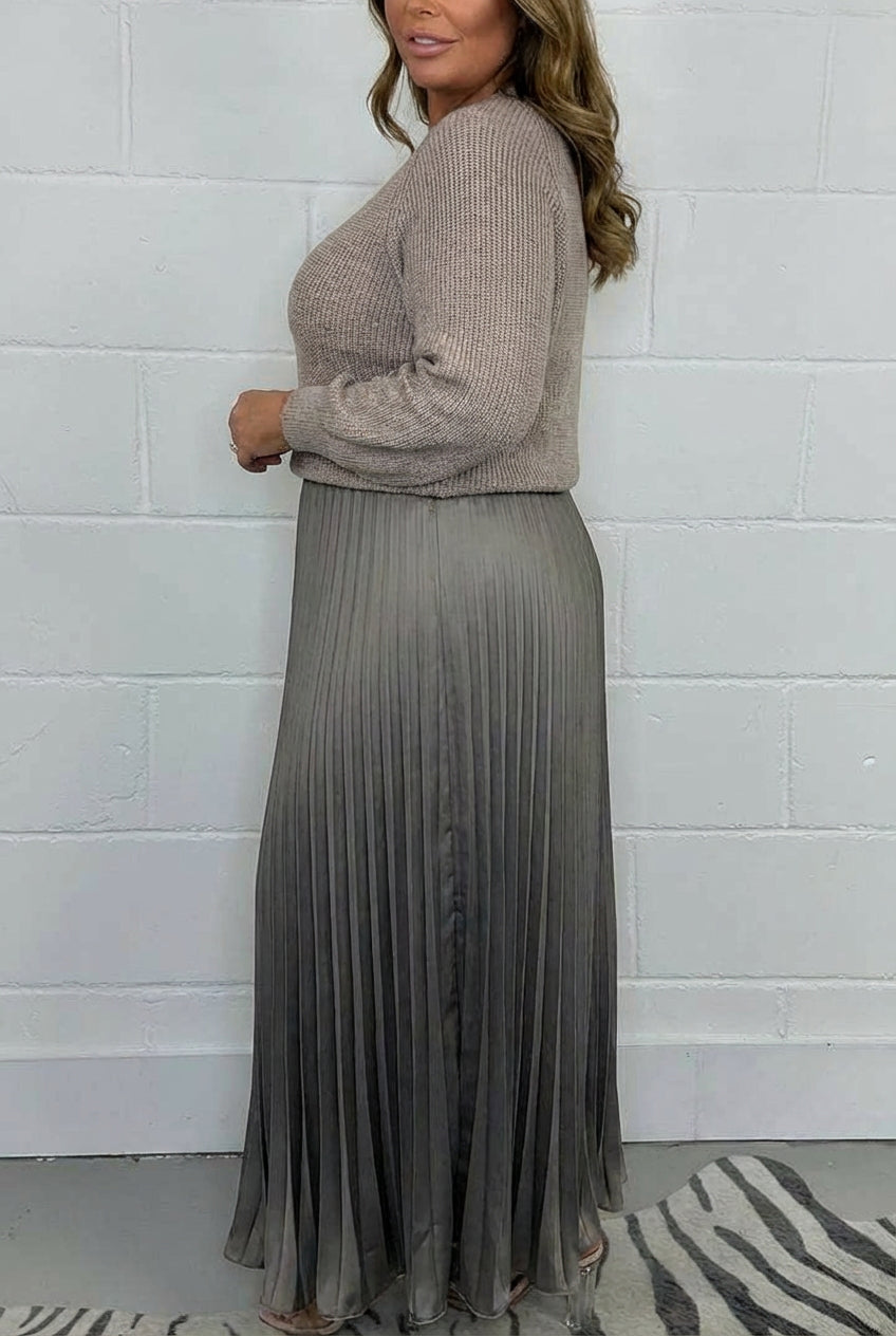 Claudia | Abito Lungo con Cardigan e Pieghe